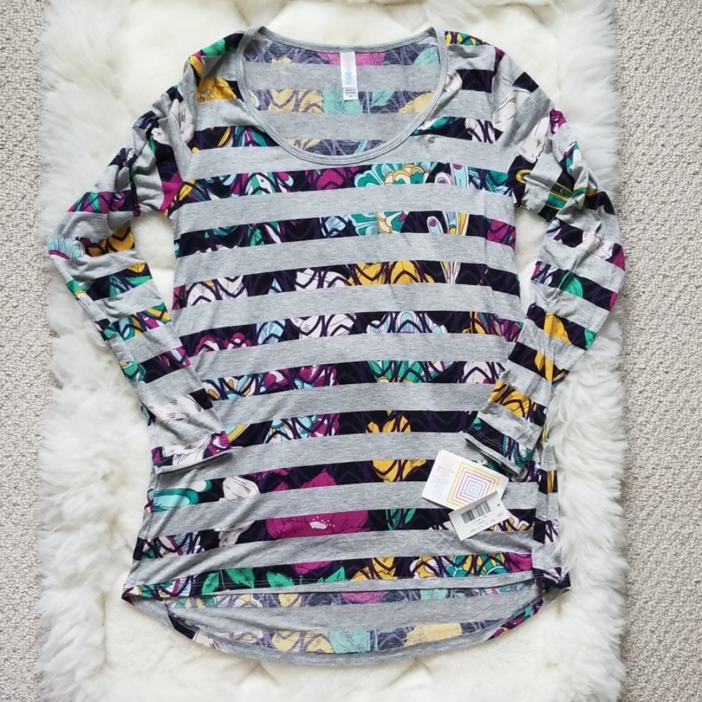 LulaRoe LYNNAE TOP XS